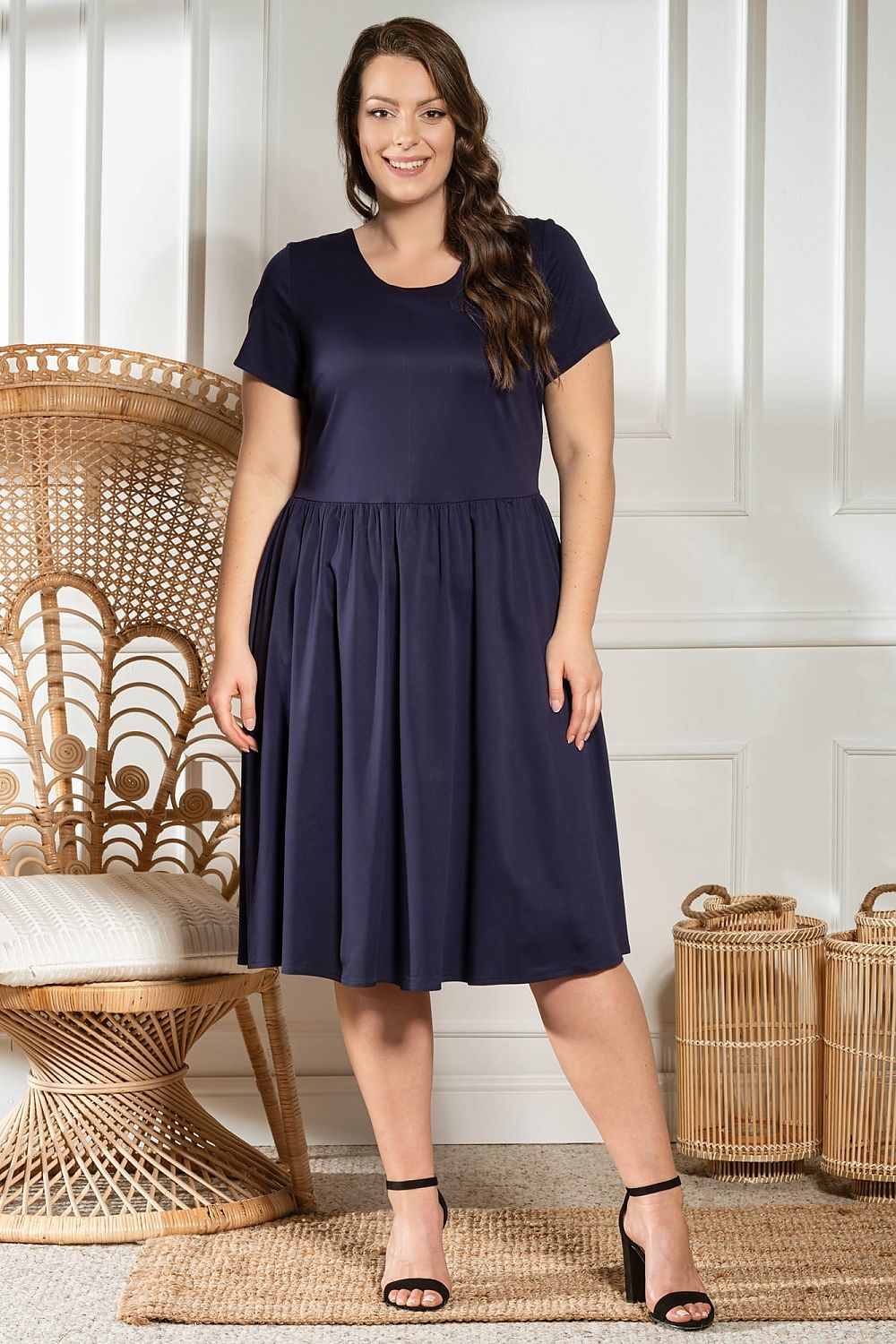 Plus size dress model 183285
